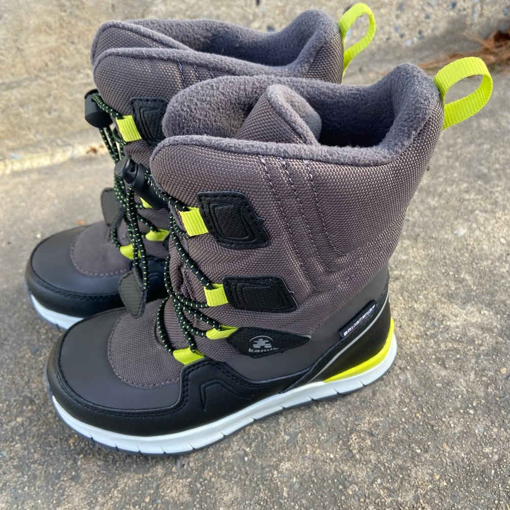 Kamik Boys Gray and Black Kids Snow Boots Winter Outdoor Size 12 New Without Tag